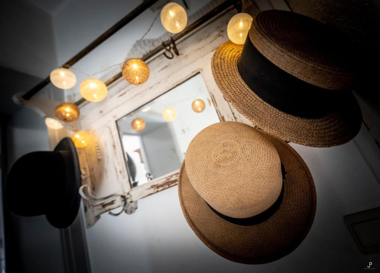 Apartment Les 3 Chapeaux 6p Les Canotiers 4p Avec Terrasse Le Melon 2p Sans Terrasse *